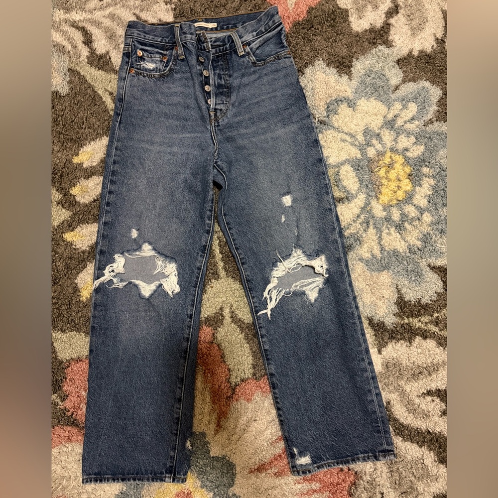 Levi's High Rise Distressed Blue Jeans